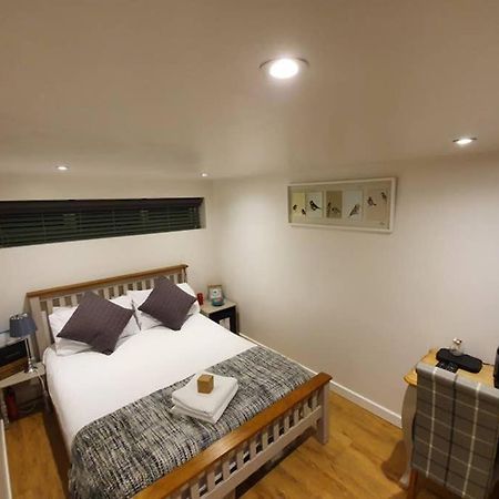 Villa Annex In Chippenham With Parking And Wifi Exterior foto