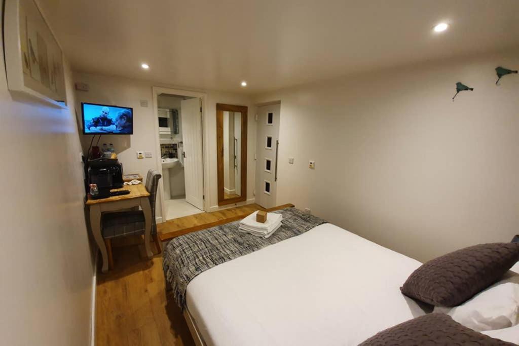 Villa Annex In Chippenham With Parking And Wifi Exterior foto